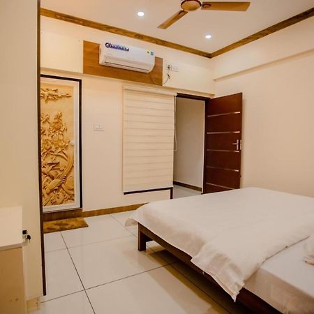 Kv By Halcyon Traveltech Apartment Anachal ภายนอก รูปภาพ