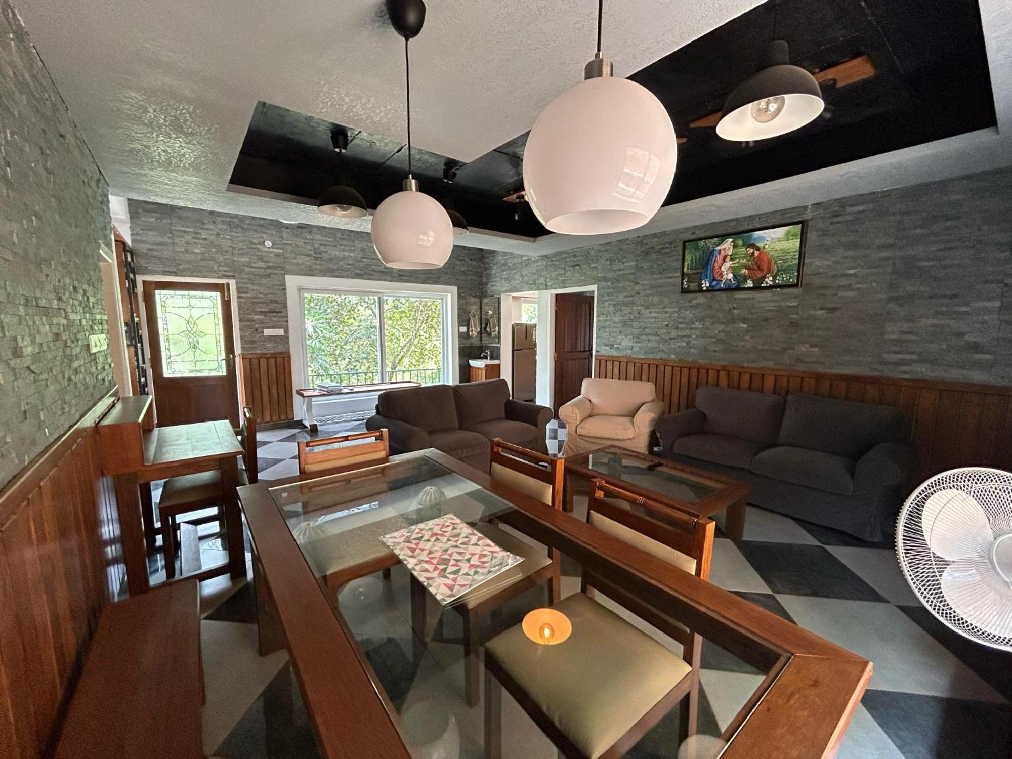 Kv By Halcyon Traveltech Apartment Anachal ภายนอก รูปภาพ