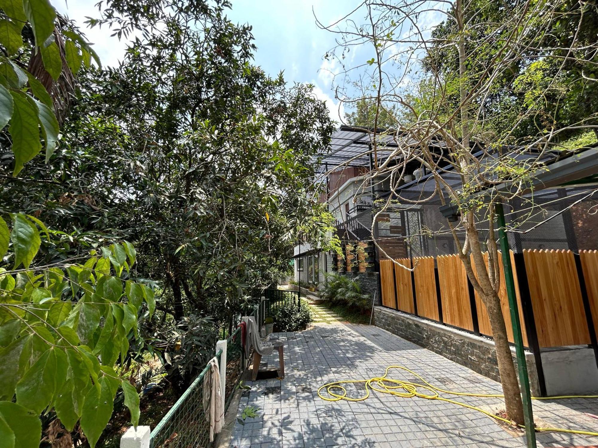 Kv By Halcyon Traveltech Apartment Anachal ภายนอก รูปภาพ