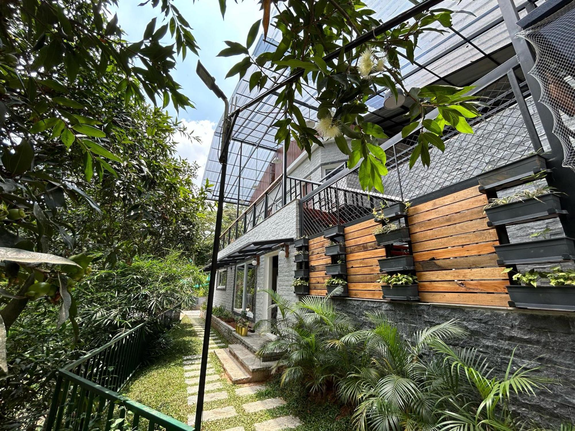 Kv By Halcyon Traveltech Apartment Anachal ภายนอก รูปภาพ