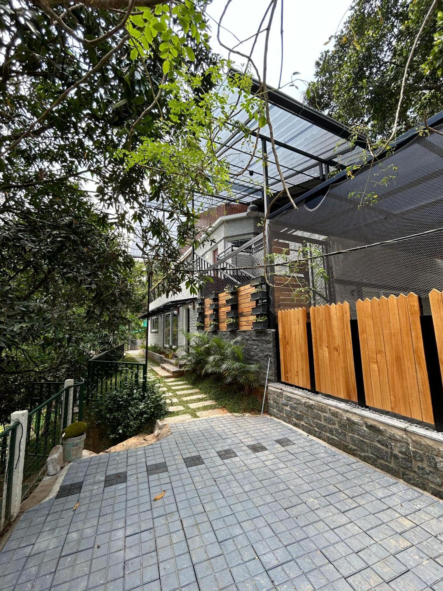 Kv By Halcyon Traveltech Apartment Anachal ภายนอก รูปภาพ