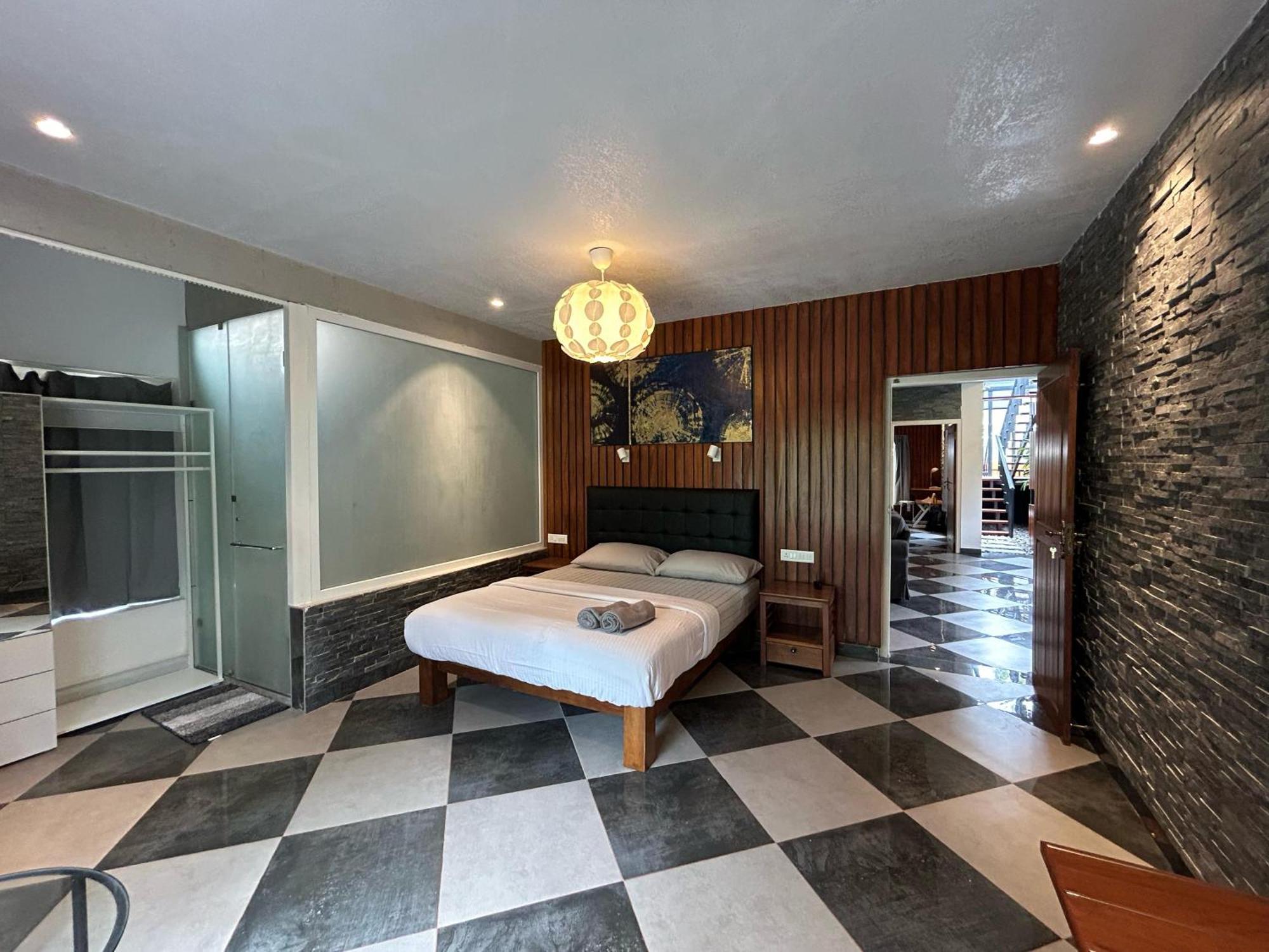 Kv By Halcyon Traveltech Apartment Anachal ภายนอก รูปภาพ